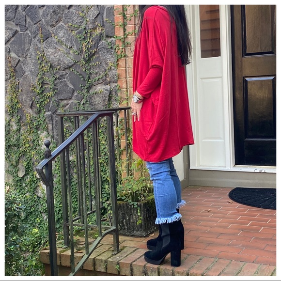 OVERSIZED LOOSE FIT HOLIDAY RED KNIT SWEATER - Picture 5 of 7
